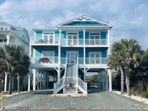 Image of Beach Crew 4 Bedroom Home by RedAwning