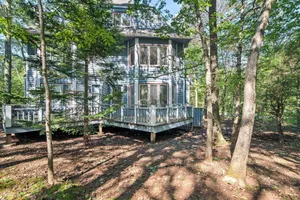 Image of Lovely Condo w/ Deck, 1 Mi to Wintergreen Resort!