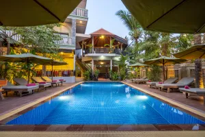 Image of Reveal Courtyard in Reveal Angkor