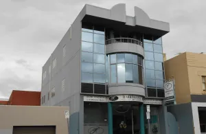 Image of Harringtons102
