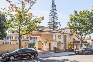 Image of Super 8 by Wyndham Mountain View