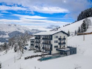 Image of Chic Holiday Flat With Infinity Pool