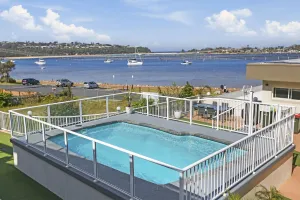 Image of Crown Apartments