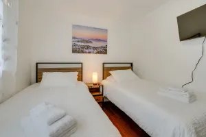 Image of Cozy Kenmore Vacation Rental with Shared Hot Tub!