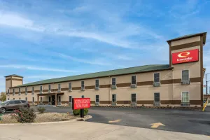 Image of Econo Lodge Inn & Suites