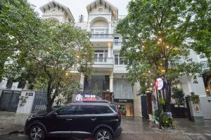 Image of Bin Bin Hotel 2 - Near Him Lam D7