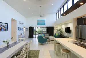 Image of Hilltop Views - Cannonvale