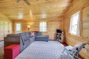 Image of Bring Your Boat: Cabin w/ Lake Access in Halfway