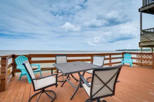 Image of Cozy Irondequoit Home on Lake Ontario!