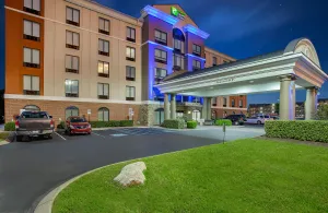 Image of Holiday Inn Express & Suites Lebanon-Nashville Area by IHG