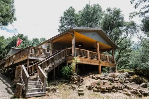 Image of Sierra Lakes Retreat