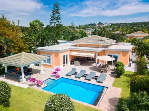 Image of Luxury Pool Villa 604 4BR 10 Persons