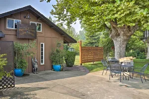 Image of Modern Entertainment Getaway Off Sacramento River!