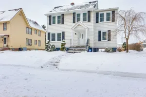 Image of 11 Mi to Dtwn Cleveland: Family Home w/ Yard