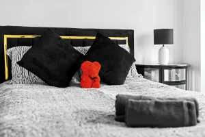 Image of The Rock, Elegant 4 Bedroom House, Solihull, close to NEC, sleeps 8