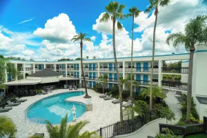 Image of OASIS BAY SUITES, Tampa, Busch Gardens, USF