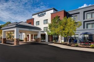 Image of Fairfield Inn and Suites by Marriott Rochester West/Greece