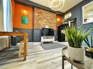 Image of AdeamStays provides Beautiful centrally located 1 and 2 bed apartments on Liverpools Boulevard