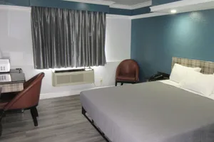Image of Rodeway Inn Commerce - Los Angeles