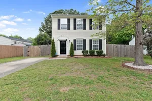 Image of Cozy Retreat With Pool - Your Home Away From Home 3 Bedroom Home by RedAwning
