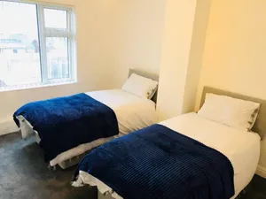 Image of 4 Bedroom Lovely Home in Loughborough Town & Uni
