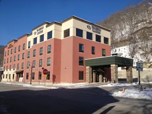 Image of Cobblestone Inn & Suites - Marquette