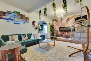 Image of Themed New York Home about 2 Mi to Niagara Falls!