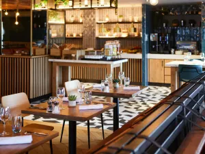 Image of Novotel Birmingham Airport Terminal Building - NEC