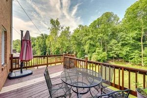 Image of Martinsville Gem - Fireplace, Pets, Near the Park