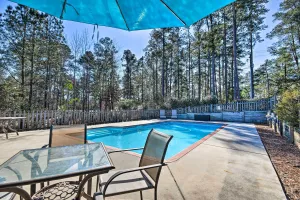 Image of Luxe Lake House with Pool and Dock on Deep Water Cove!