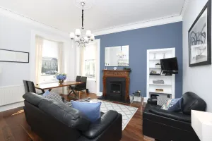 Image of JOIVY Stunning Ground-floor 2bedrm New Town Apt