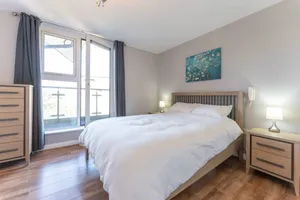 Image of Luxury 2 Bed Apartment Parking by NEC Solihull