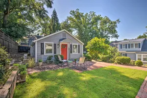 Image of Cozy Athens Cottage Walk to Sanford Stadium!