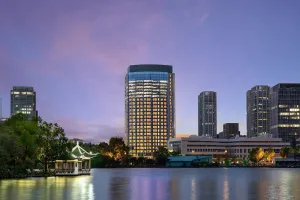 Image of HUALUXE Shanghai Changfeng Park - Park Lake View
