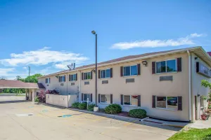 Image of Comfort Suites Peoria I-74