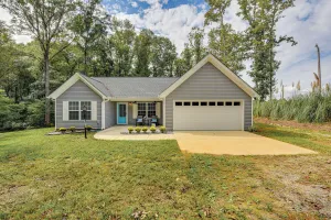 Image of Pet-friendly Home in Monroe: Deck, Grill & Yard!