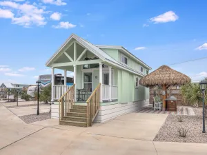 Image of Tequila Sunrise Sfth6 1 Bedroom Cottage by RedAwning