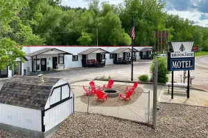 Image of The Brookside Motel / Mt. Rushmore