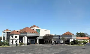 Image of Quality Inn & Suites Baton Rouge West - Port Allen