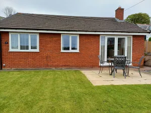 Image of 3-bed Bungalow Near Conwy Valley Close to Castle