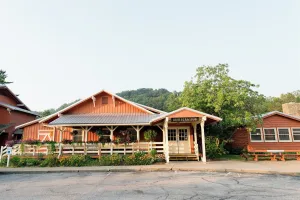 Image of Brown County Inn