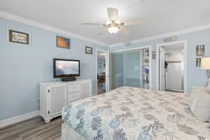 Image of 513 - Spectacular Penthouse Level Condo