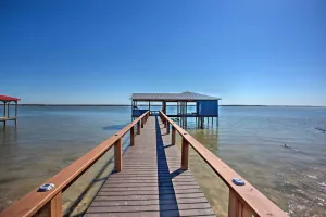 Image of Lake Tawakoni Access Home with Game Room!