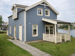 Image of Spacious Holiday Home With Jetty
