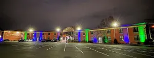 Image of Town House Inn and Suites