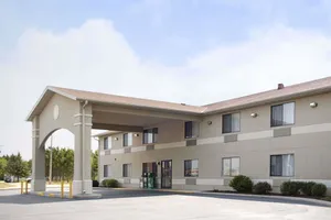 Image of Super 8 by Wyndham Park Rapids
