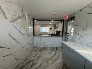 Image of Essence Express Elizabeth EWR Airport