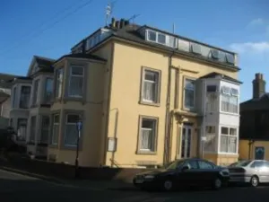 Image of 2 berth first floor flat Apsley 4