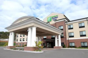 Image of Holiday Inn Express & Suites Cambridge by IHG