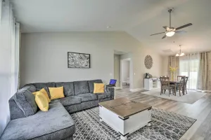 Image of 3 Mi to Golf Loris Home with Big Private Yard!